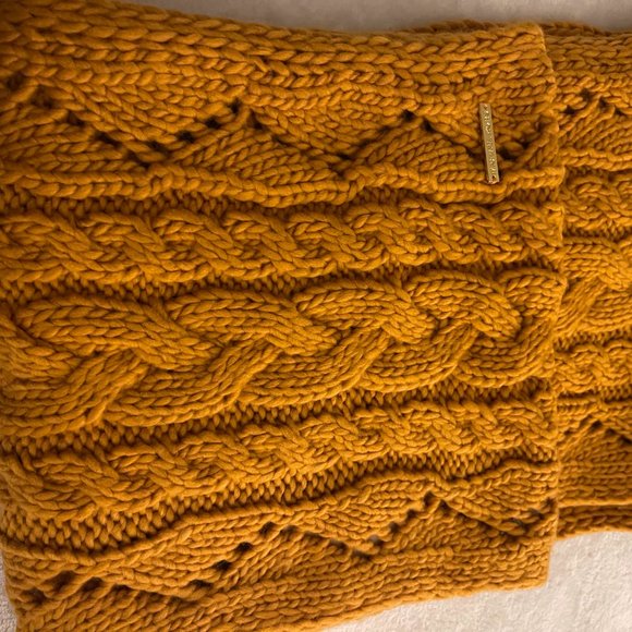 Michael Kors Luxe Maroon Pointelle Cable Knit Infi - Picture 8 of 9